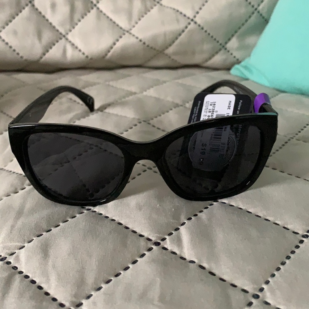 Foster Grant Max block sunglasses.